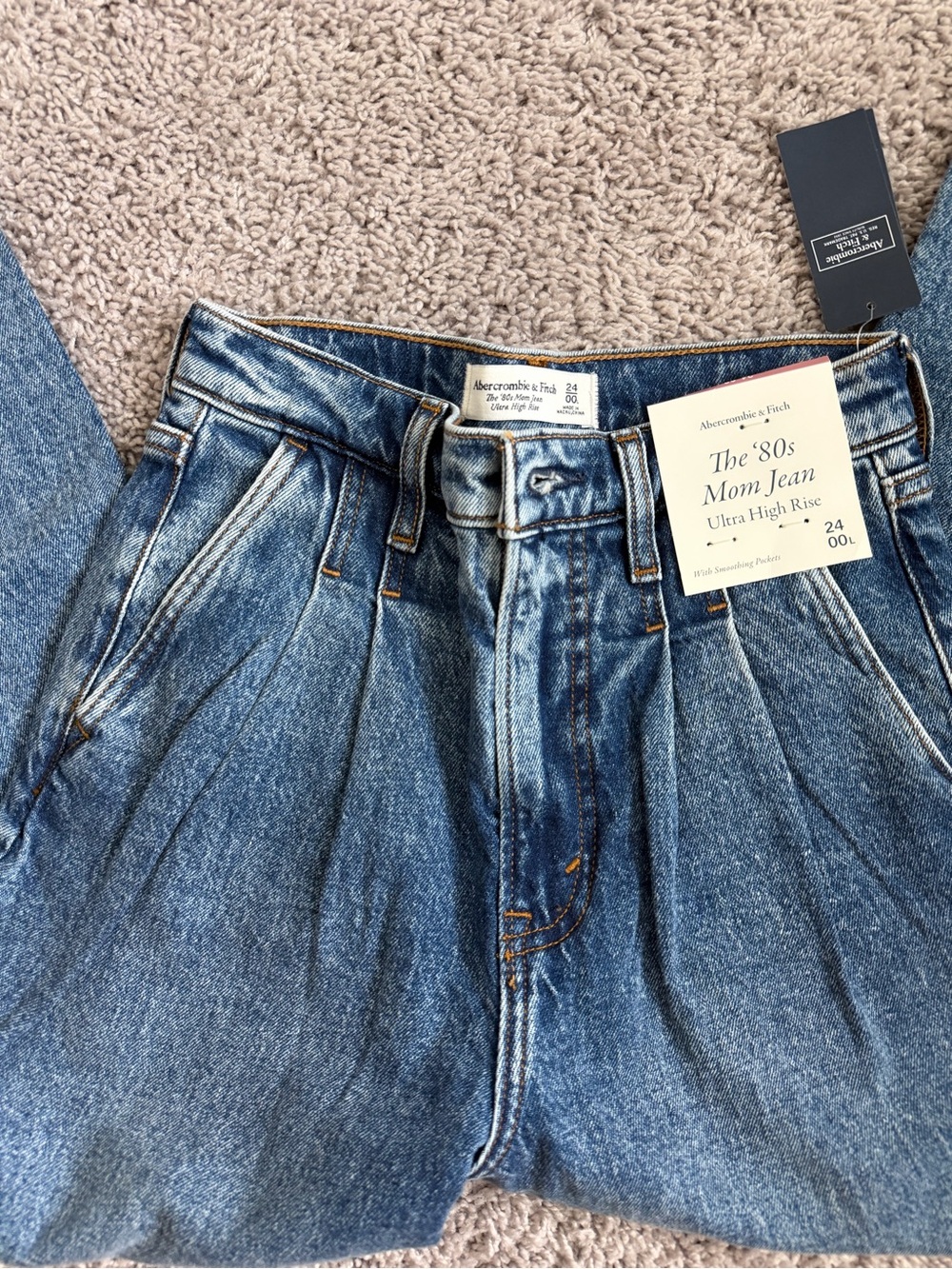 Abercrombie & Fitch The 80’s Mom Jean Ultra High Rise‎ Denim - Picture 4 of 7